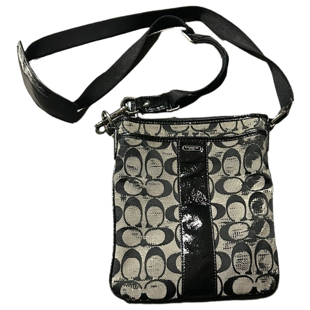 COACH Small Crossbody Purse Beige & Black Patent Leather